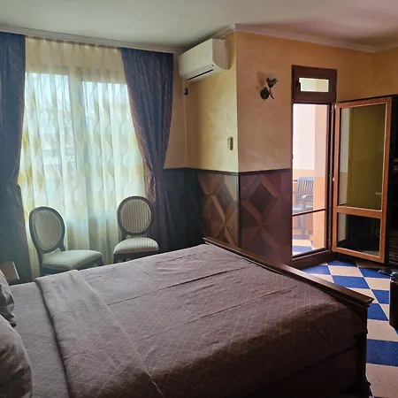 Hotel хотел-ресторант астория 2*