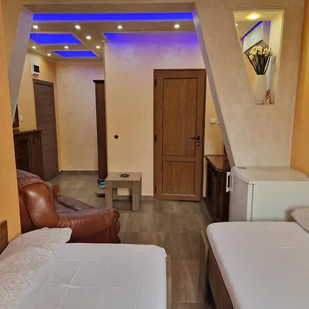 хотел-ресторант астория 2* Pazardzhik