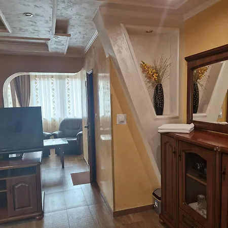 Hotel хотел-ресторант астория 2*