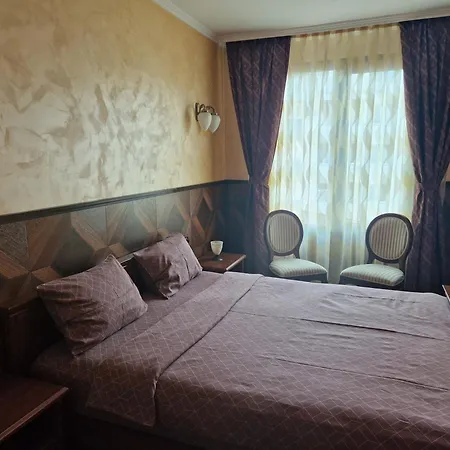 хотел-ресторант астория Hotel 2*