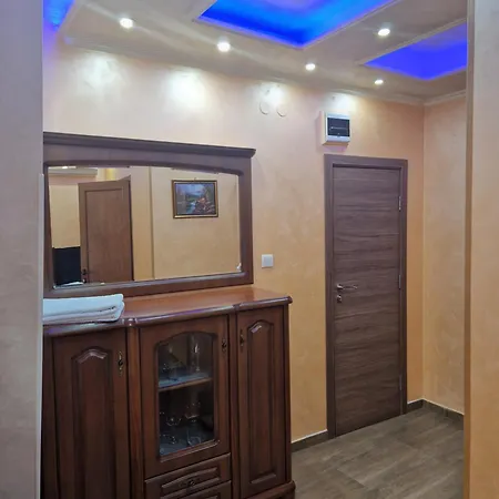 Hotel хотел-ресторант астория 2*