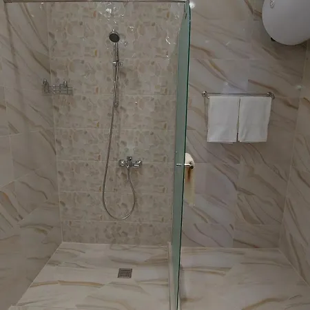 хотел-ресторант астория Hotel Pazardzhik