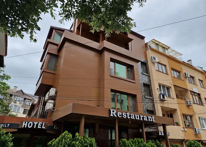 хотел-ресторант астория Ξενοδοχείο Πάζαρτζικ