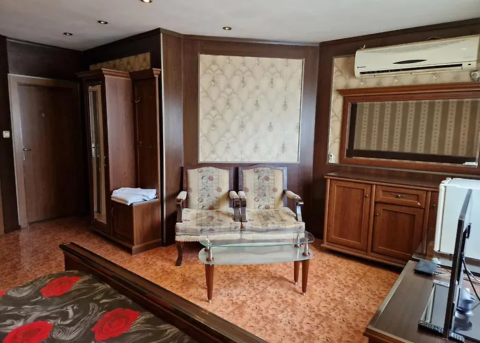 Ξενοδοχείο хотел-ресторант астория Πάζαρτζικ