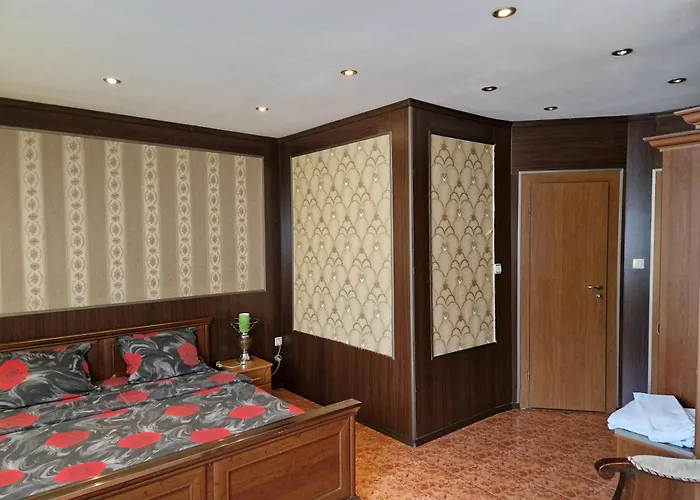 хотел-ресторант астория 2* Πάζαρτζικ